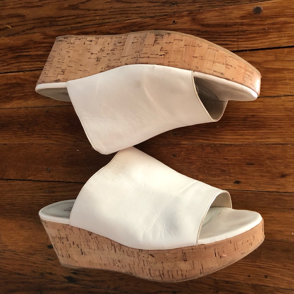 Stuart Weizmann white leather cork flatforms